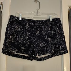 Floral pattern shorts